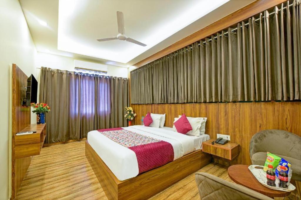 Hotel Rosewood Near Delhi Airport Ню Делхи Екстериор снимка